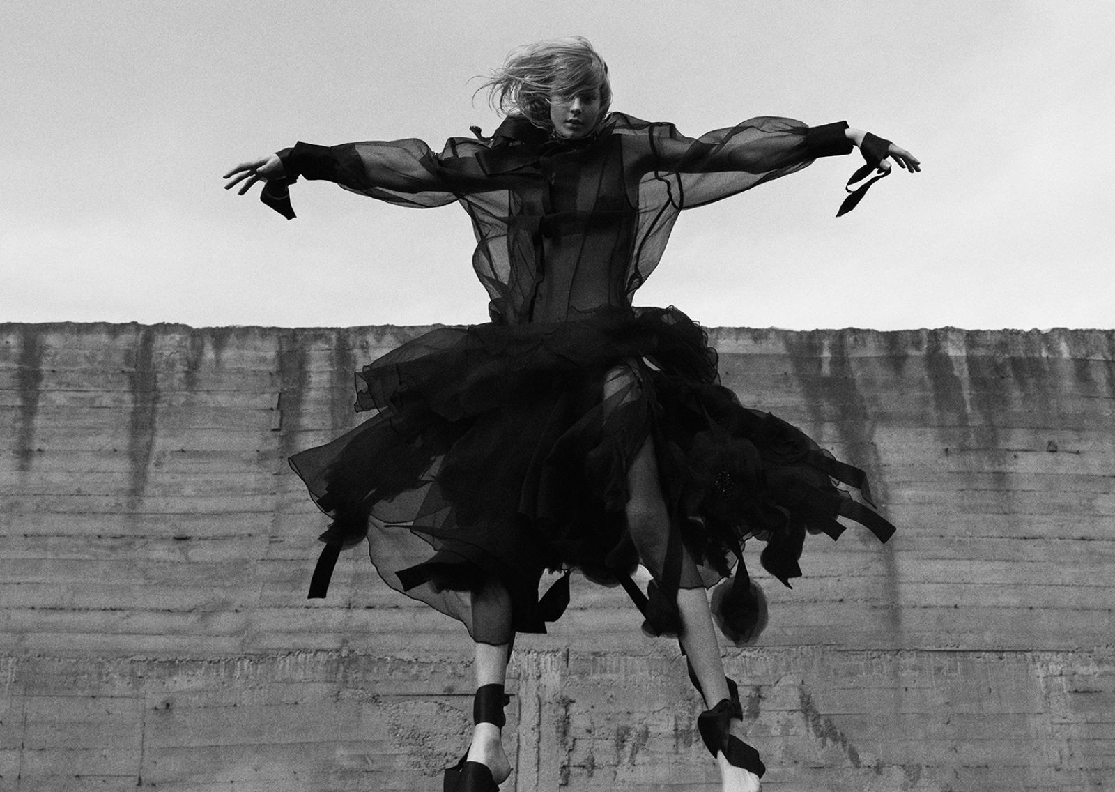 Jolie Alien For 5'Eleven Magazine