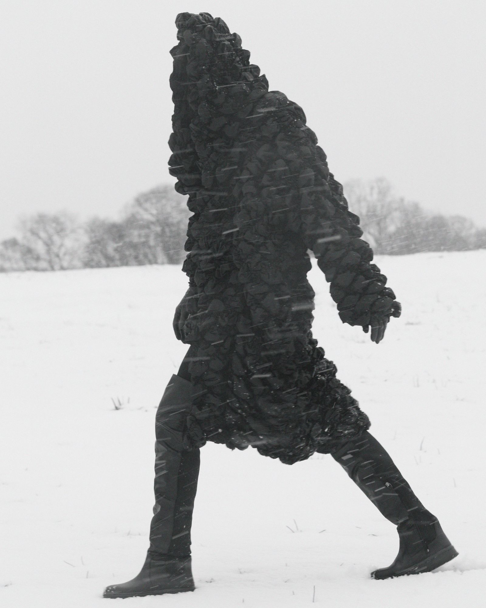 Maria Zubtosova For Comme Des Garçons